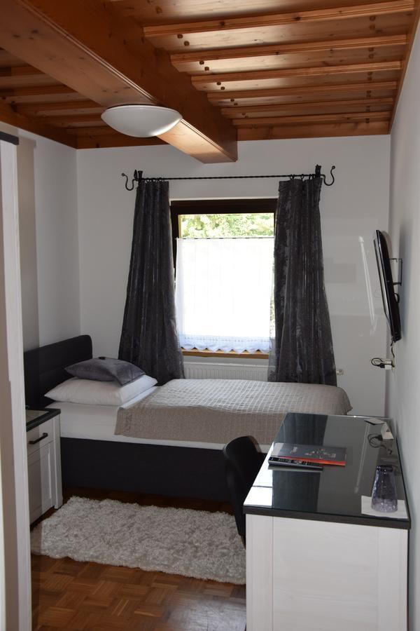 Landgasthof Steinmuehl Hofbauer Fruehstueckspension Und Campingplatz Вайдхофен-ан-дер-Ибс Экстерьер фото