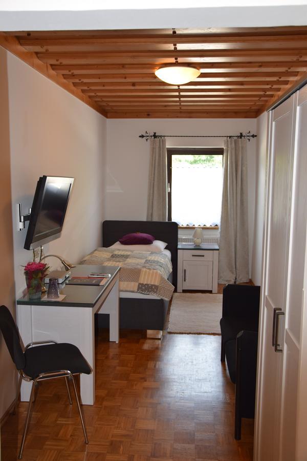 Landgasthof Steinmuehl Hofbauer Fruehstueckspension Und Campingplatz Вайдхофен-ан-дер-Ибс Экстерьер фото